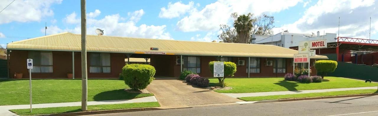 Country Mile Motor Inn フォーブス エクステリア 写真