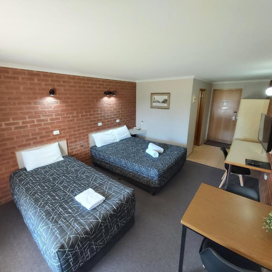 Country Mile Motor Inn フォーブス エクステリア 写真