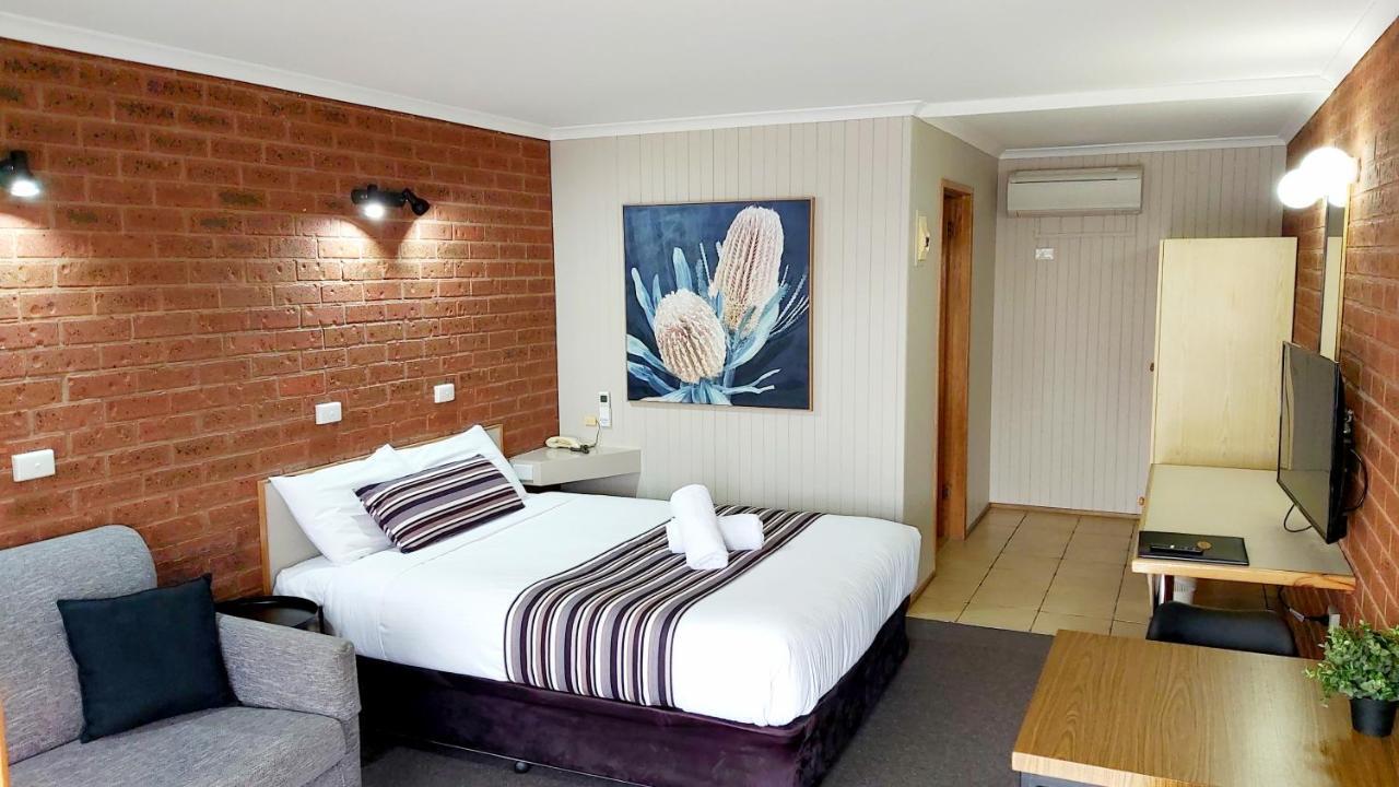 Country Mile Motor Inn フォーブス エクステリア 写真